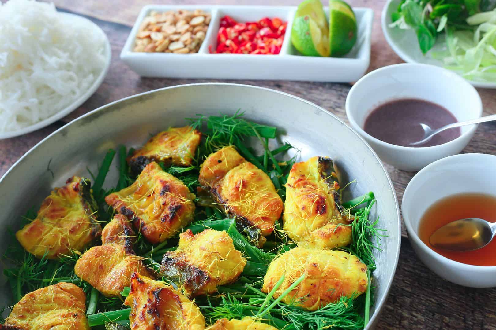 Chả cá lăng là món ăn nổi tiếng của ẩm thực Việt