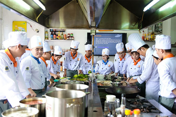 Học nấu hủ tiếu Nam Vang